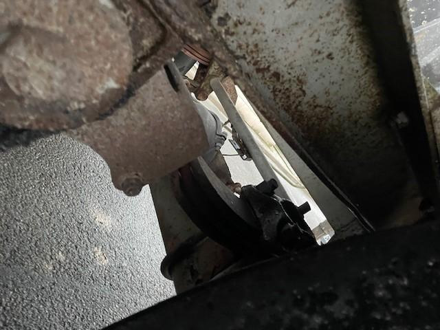 Semi-remorque citerne pour transport de produits chimiques Magyar: photos 7 Semi-remorque citerne pour transport de produits chimiques Magyar: photos 7