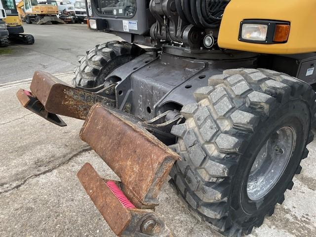 Pelle sur pneus Mecalac 12 MTX: photos 8 Pelle sur pneus Mecalac 12 MTX: photos 8