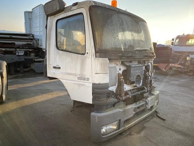 Mercedes ATEGO - Cabine pour Camion: photos 2 Mercedes ATEGO - Cabine pour Camion: photos 2