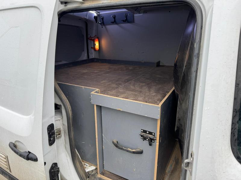 Renault Kangoo 1.5 DCI - Fourgon utilitaire: photos 5 Renault Kangoo 1.5 DCI - Fourgon utilitaire: photos 5