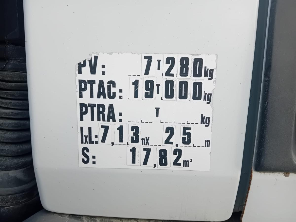 Renault Premium 250 - Camion citerne: photos 5 Renault Premium 250 - Camion citerne: photos 5