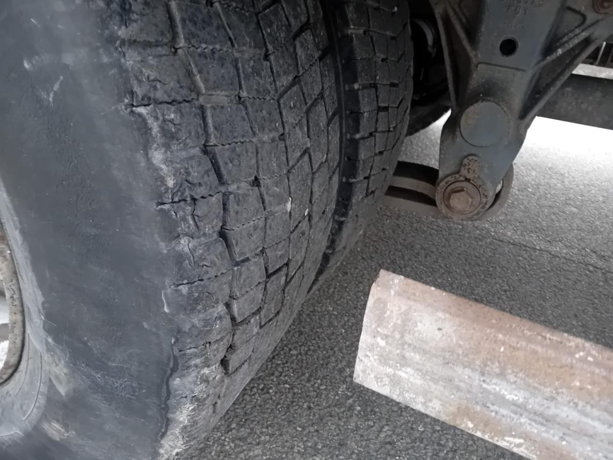 Renault Premium 280 DXI - Camion plateau: photos 5 Renault Premium 280 DXI - Camion plateau: photos 5