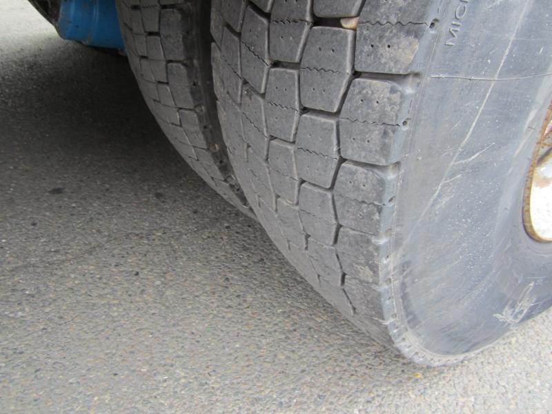 Renault Premium 370 DCI - Camion plateau: photos 4 Renault Premium 370 DCI - Camion plateau: photos 4