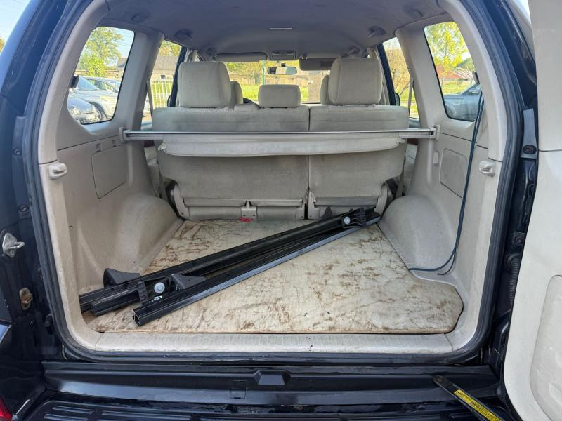 SUV Toyota Land Cruiser: photos 6