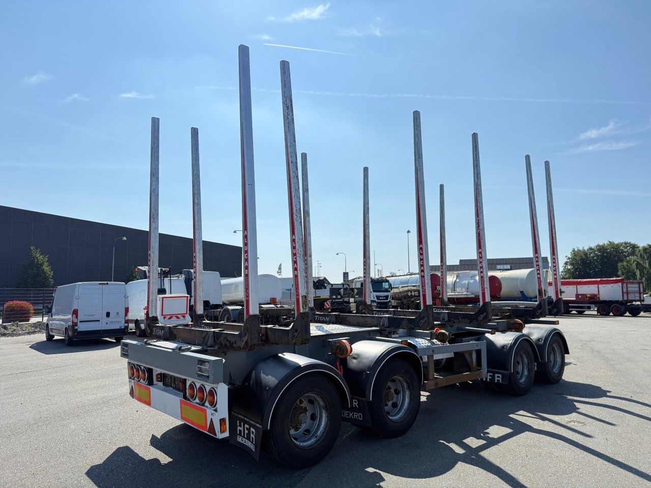 HFR 30 t. 4 axles Timber / Wood / Holz transport - Remorque grumier: photos 3 HFR 30 t. 4 axles Timber / Wood / Holz transport - Remorque grumier: photos 3