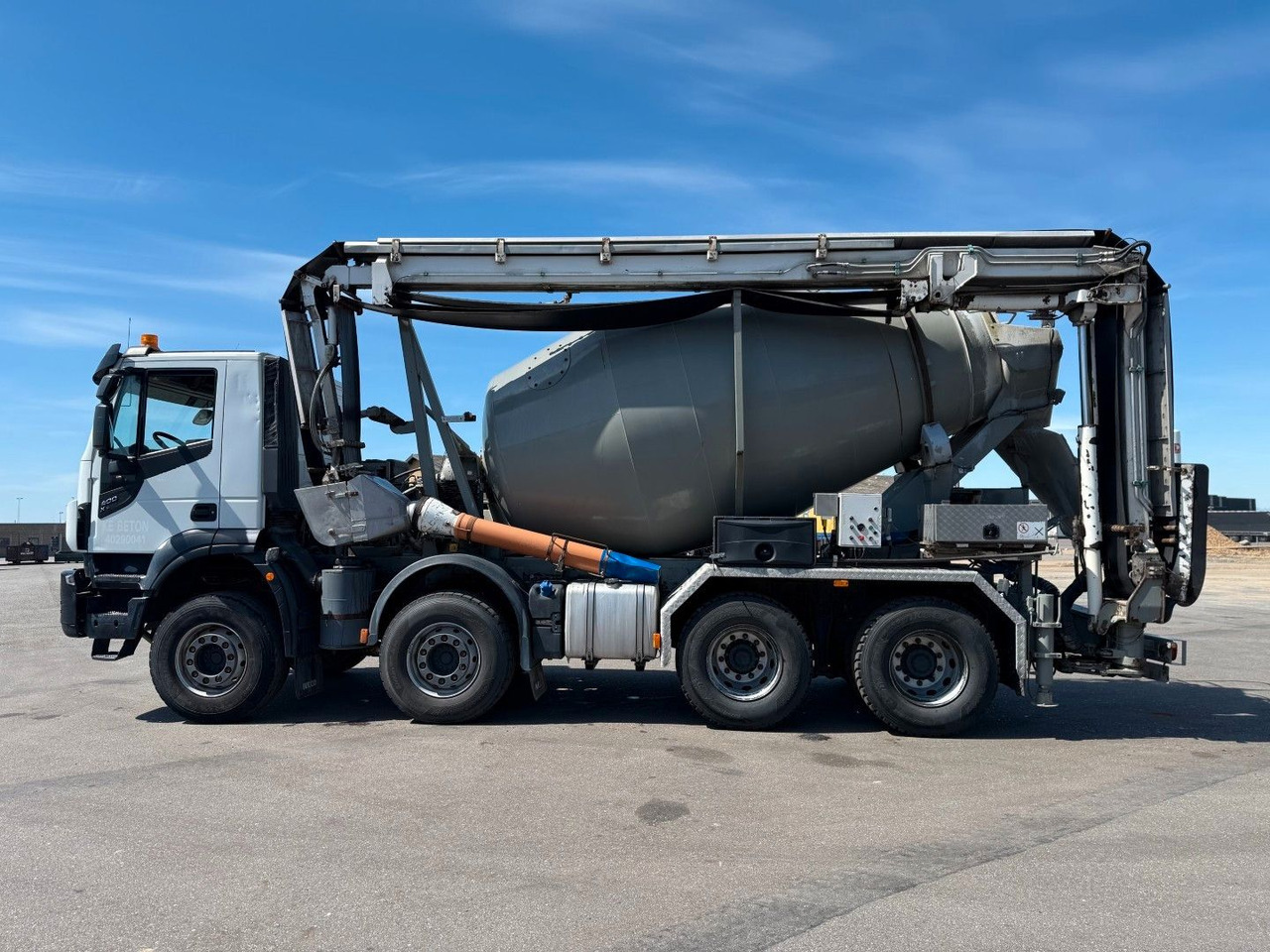 Iveco X-Way 400 8x4 Imer LT8XL Belt LT1601 - Camion malaxeur: photos 5 Iveco X-Way 400 8x4 Imer LT8XL Belt LT1601 - Camion malaxeur: photos 5
