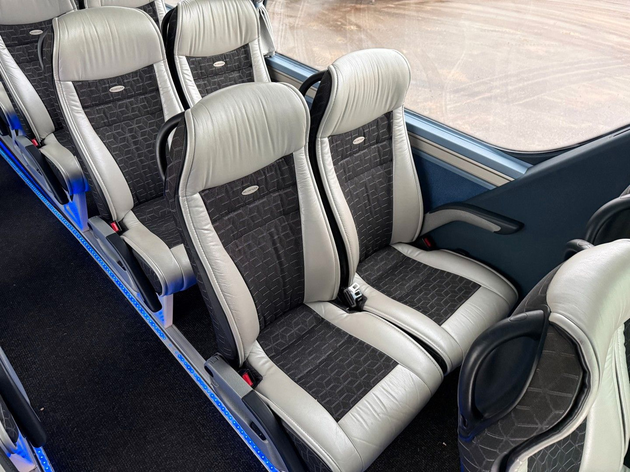 Autocar Neoplan Starliner N 5218 Euro 6: photos 8 Autocar Neoplan Starliner N 5218 Euro 6: photos 8