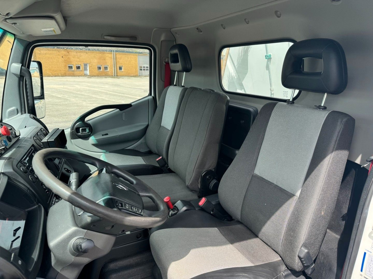 Renault D7.5 180 4x2 Semat/Techno Azimut 8 m3 Garbage - Benne à ordures ménagères: photos 5 Renault D7.5 180 4x2 Semat/Techno Azimut 8 m3 Garbage - Benne à ordures ménagères: photos 5