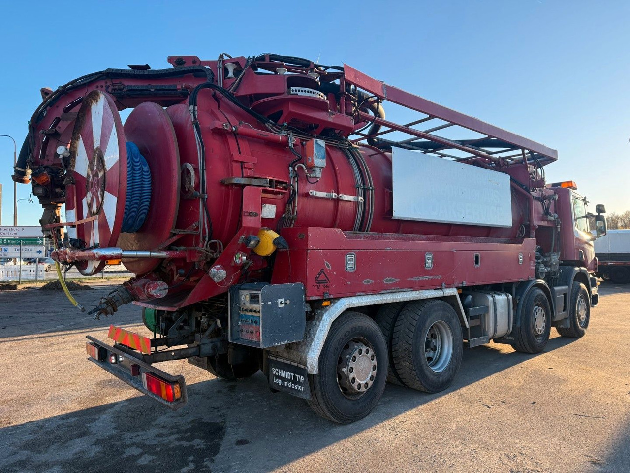 Scania 114/380 8x2*6 Assmann 14 m3 Vacuumtruck - Camion hydrocureur: photos 3 Scania 114/380 8x2*6 Assmann 14 m3 Vacuumtruck - Camion hydrocureur: photos 3