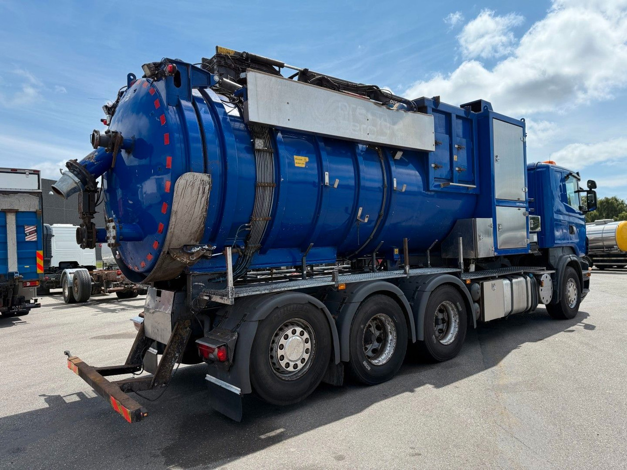 Scania R420 8x4*4 Vacuum Suction Disab Centurion P10 - Camion hydrocureur: photos 3 Scania R420 8x4*4 Vacuum Suction Disab Centurion P10 - Camion hydrocureur: photos 3