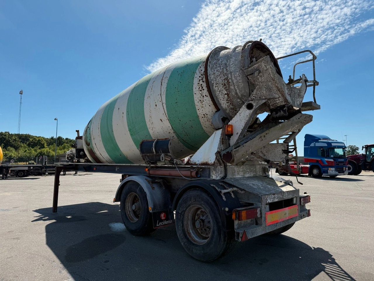 Le Cinena 12 m2 Baruval 2 axle Concrete trailer Lecinena 12 m3 Baruval 2 achse Beton/Concrete mixer - Semi-remorque: photos 4 Le Cinena 12 m2 Baruval 2 axle Concrete trailer Lecinena 12 m3 Baruval 2 achse Beton/Concrete mixer - Semi-remorque: photos 4