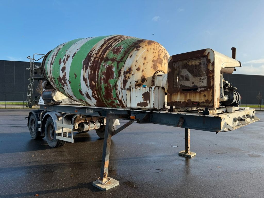Lecinena 12 m3 Baruval 2 achse Beton/Concrete mixer - Semi-remorque: photos 2 Lecinena 12 m3 Baruval 2 achse Beton/Concrete mixer - Semi-remorque: photos 2