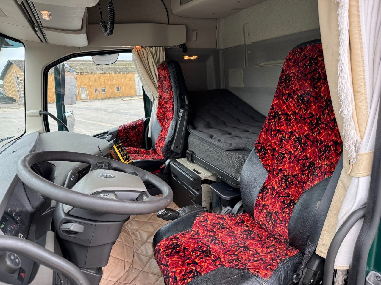 Volvo FH 500 8x2*6 Tipper Euro 6 - Camion benne: photos 5 Volvo FH 500 8x2*6 Tipper Euro 6 - Camion benne: photos 5