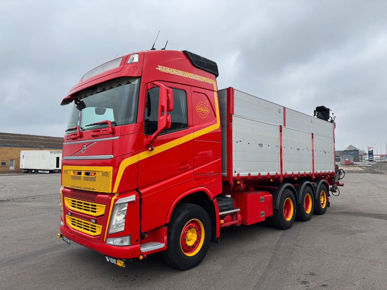 Volvo FH500 8x4*4 Tip / Palfinger Epsilon Q170L - Camion grue: photos 3 Volvo FH500 8x4*4 Tip / Palfinger Epsilon Q170L - Camion grue: photos 3