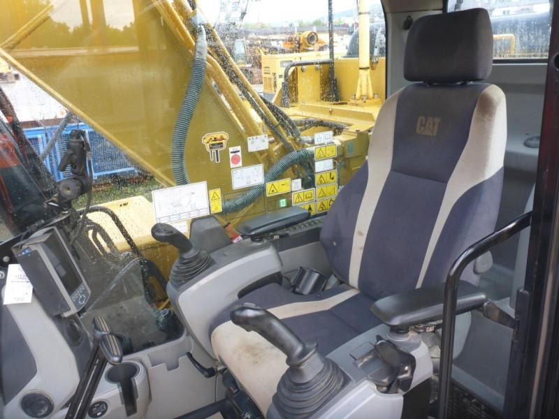 Caterpillar 323F L - Pelle sur chenille: photos 5 Caterpillar 323F L - Pelle sur chenille: photos 5