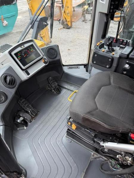 Caterpillar 966M XE - Chargeuse sur pneus: photos 5 Caterpillar 966M XE - Chargeuse sur pneus: photos 5
