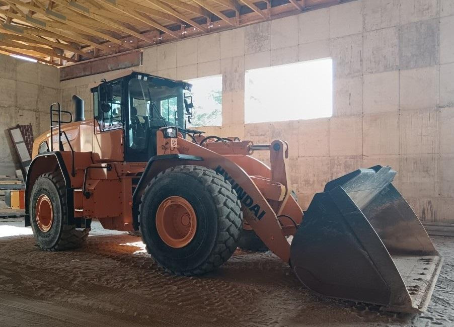 Hyundai HL975 - Chargeuse sur pneus: photos 3 Hyundai HL975 - Chargeuse sur pneus: photos 3