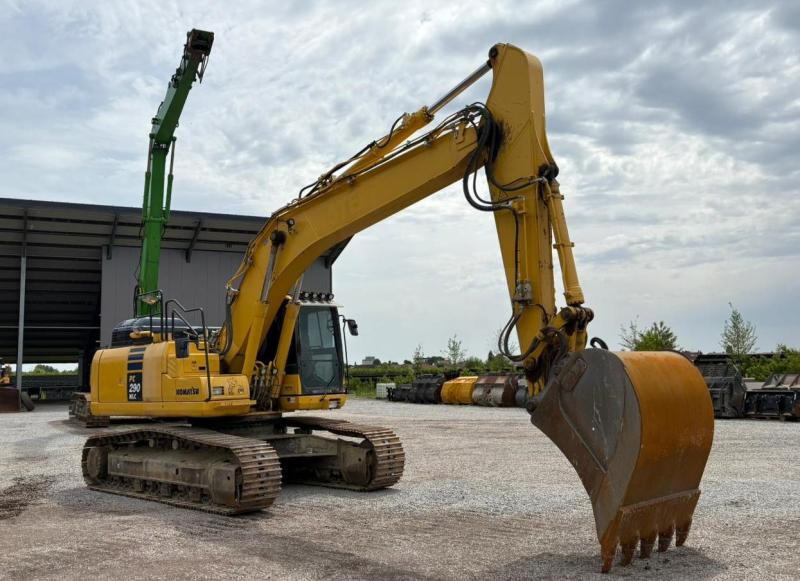 Komatsu PC290NLC-11EO - Pelle sur chenille: photos 3 Komatsu PC290NLC-11EO - Pelle sur chenille: photos 3