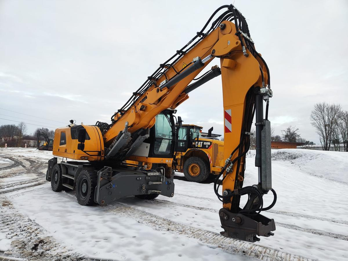 Liebherr LH22 - Pelle de manutention: photos 4 Liebherr LH22 - Pelle de manutention: photos 4