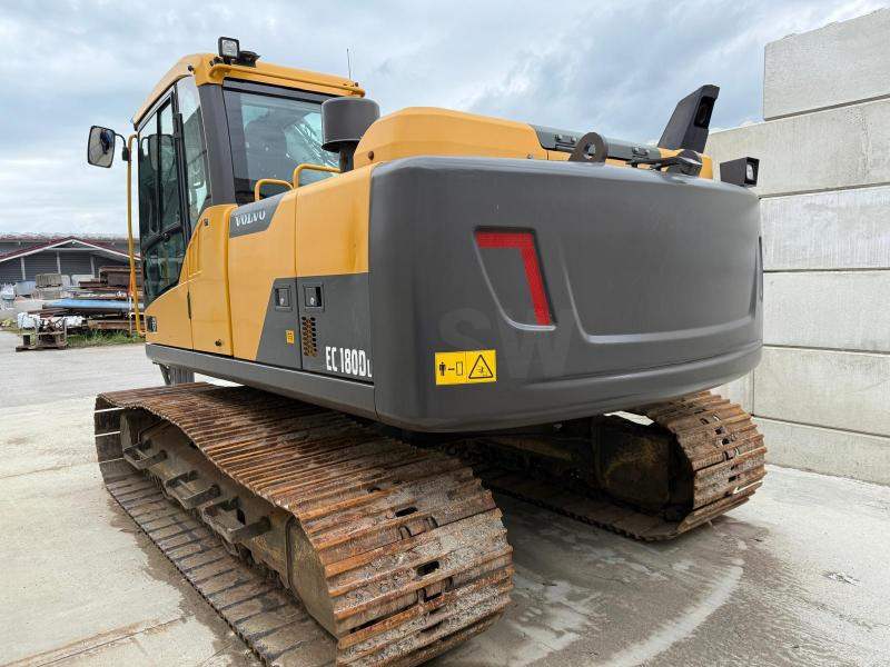 Volvo EC180 D - Pelle sur chenille: photos 1 Volvo EC180 D - Pelle sur chenille: photos 1
