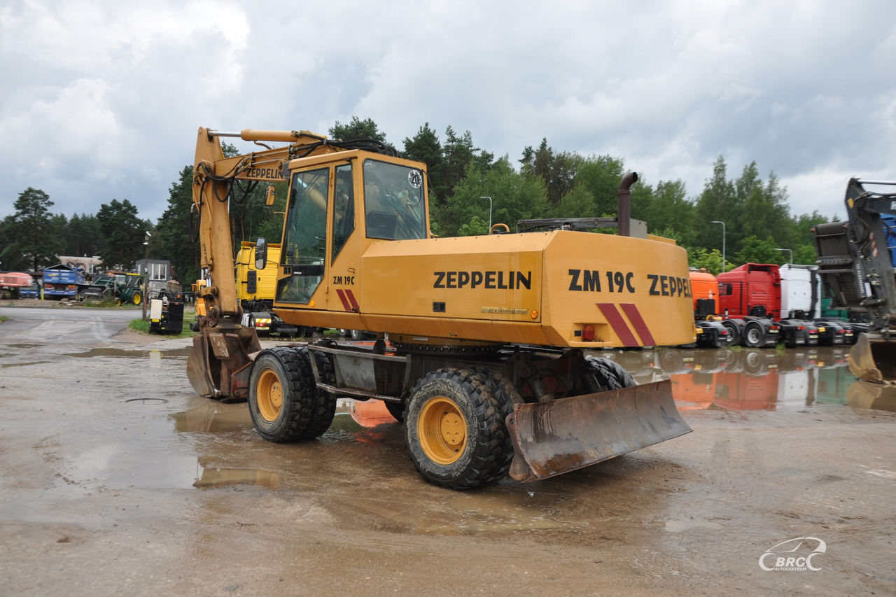 Zeppelin ZM19 - Pelle sur pneus: photos 4 Zeppelin ZM19 - Pelle sur pneus: photos 4