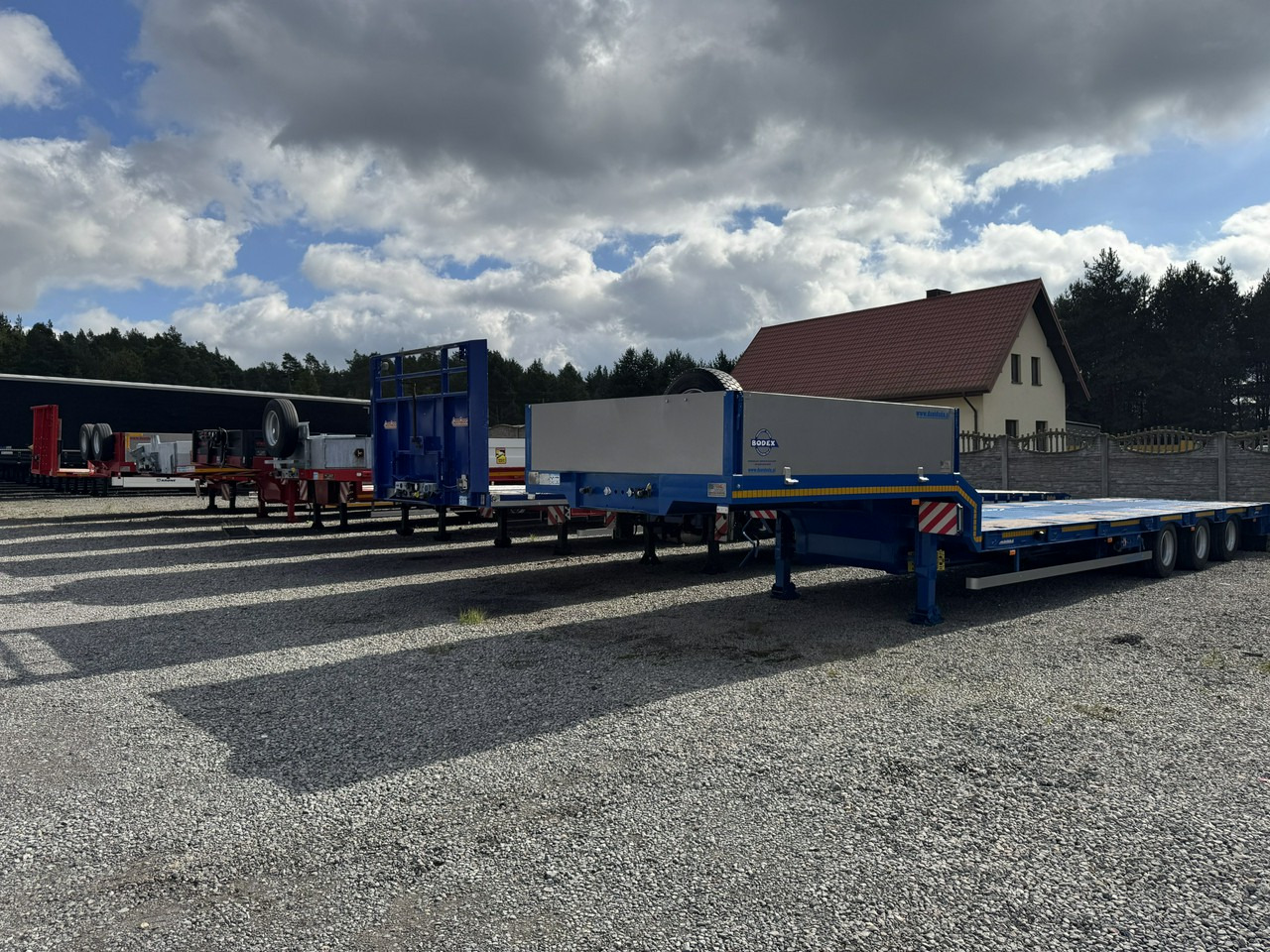 Bodex JANMIL Burtówka Laweta Niskopodłogowa Podczołgówka 3-Osie - Semi-remorque surbaissé: photos 2 Bodex JANMIL Burtówka Laweta Niskopodłogowa Podczołgówka 3-Osie - Semi-remorque surbaissé: photos 2