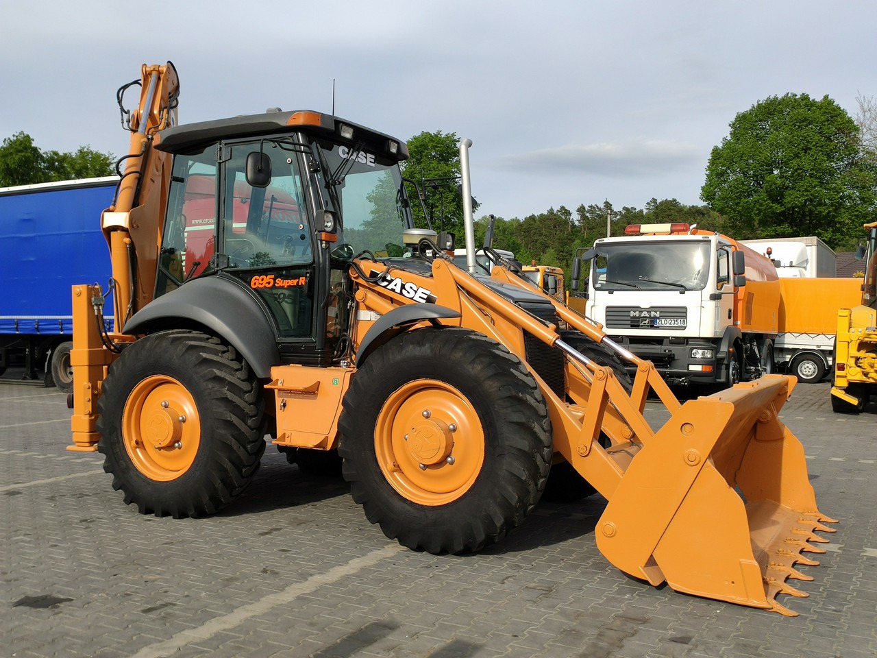 Case 695SR2-4PS - Tractopelle: photos 2 Case 695SR2-4PS - Tractopelle: photos 2