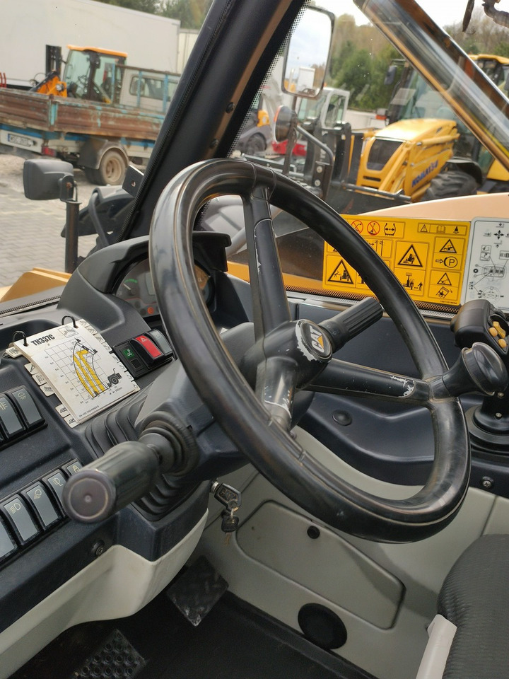 Chariot télescopique Caterpillar TH337C: photos 24