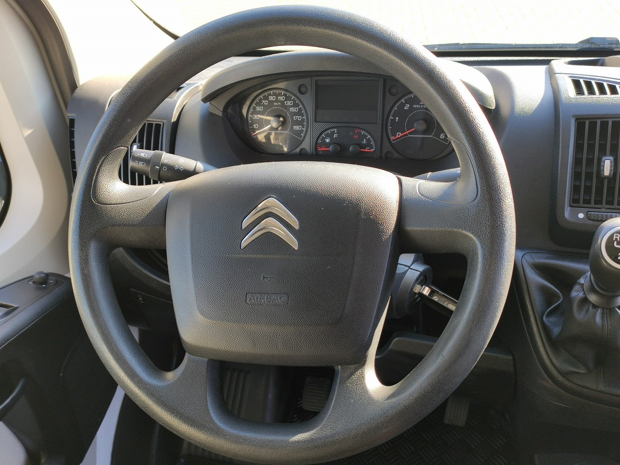 Fourgon utilitaire Citroen Jumper: photos 16