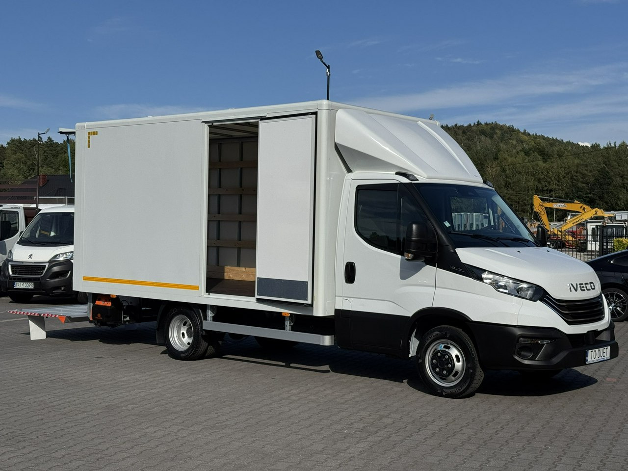 Iveco Daily 35C14 - Fourgon grand volume: photos 1 Iveco Daily 35C14 - Fourgon grand volume: photos 1