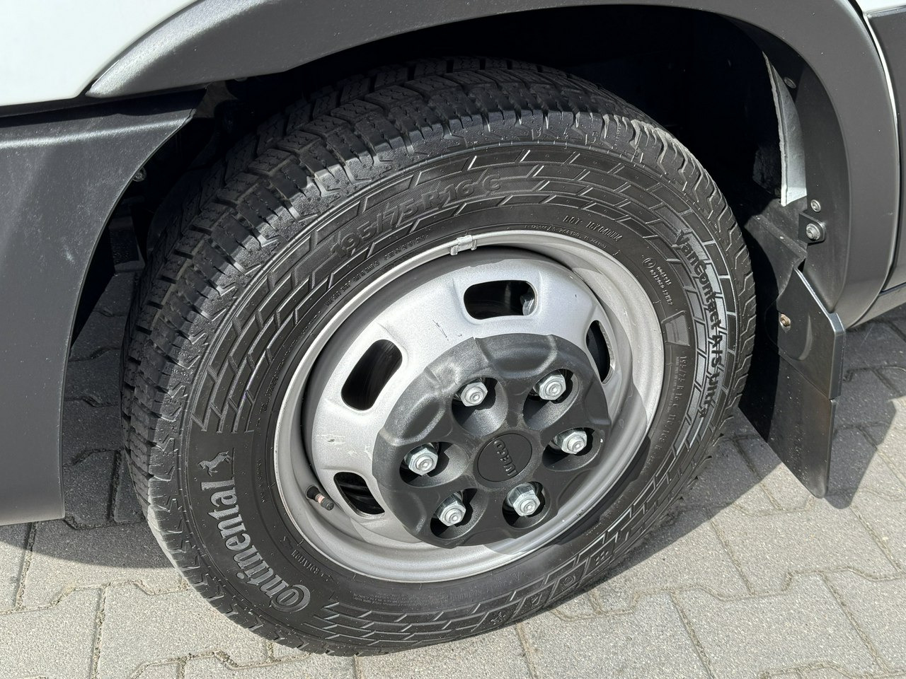 Fourgon grand volume Iveco Daily 35C16 V: photos 7 Fourgon grand volume Iveco Daily 35C16 V: photos 7