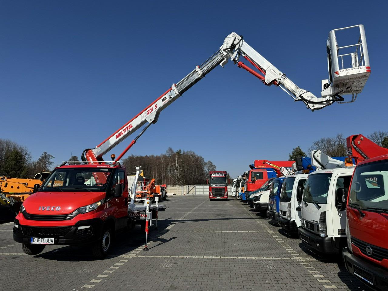 Iveco Daily 35S12 - Camion avec nacelle: photos 5 Iveco Daily 35S12 - Camion avec nacelle: photos 5