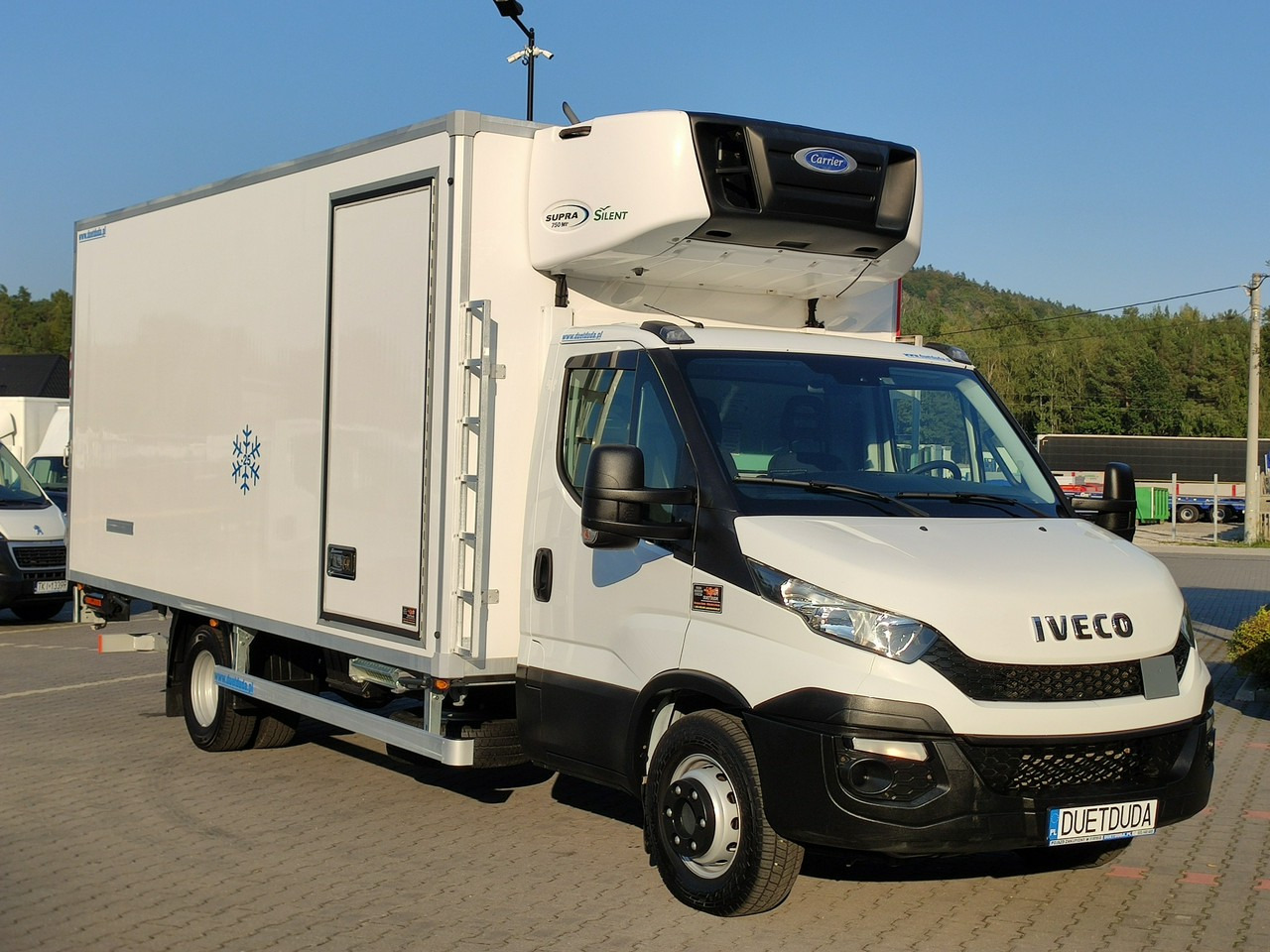 Iveco Daily 70C17 Mroźnia Ściana Grodziowa Multitemperatura - Utilitaire frigorifique: photos 2 Iveco Daily 70C17 Mroźnia Ściana Grodziowa Multitemperatura - Utilitaire frigorifique: photos 2