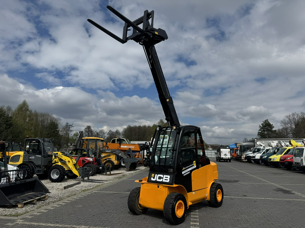JCB TLT 35D 4x4 T4 TELESKOP / TELESKOPOWY Ładowarka Teleskopowa - Chariot télescopique: photos 5 JCB TLT 35D 4x4 T4 TELESKOP / TELESKOPOWY Ładowarka Teleskopowa - Chariot télescopique: photos 5