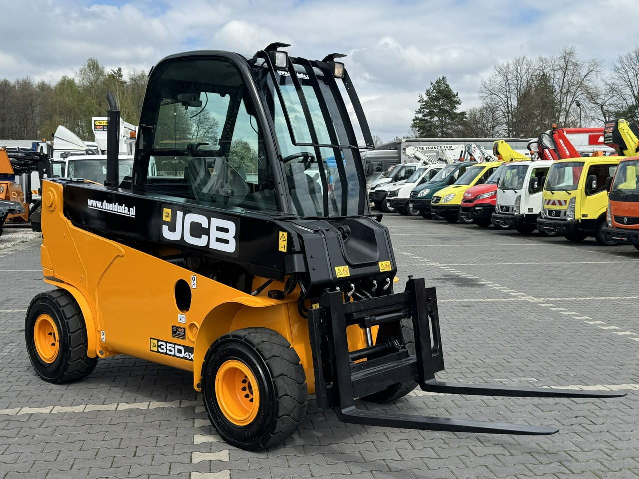 JCB TLT 35D 4x4 T4 TELESKOP / TELESKOPOWY Ładowarka Teleskopowa - Chariot télescopique: photos 2 JCB TLT 35D 4x4 T4 TELESKOP / TELESKOPOWY Ładowarka Teleskopowa - Chariot télescopique: photos 2