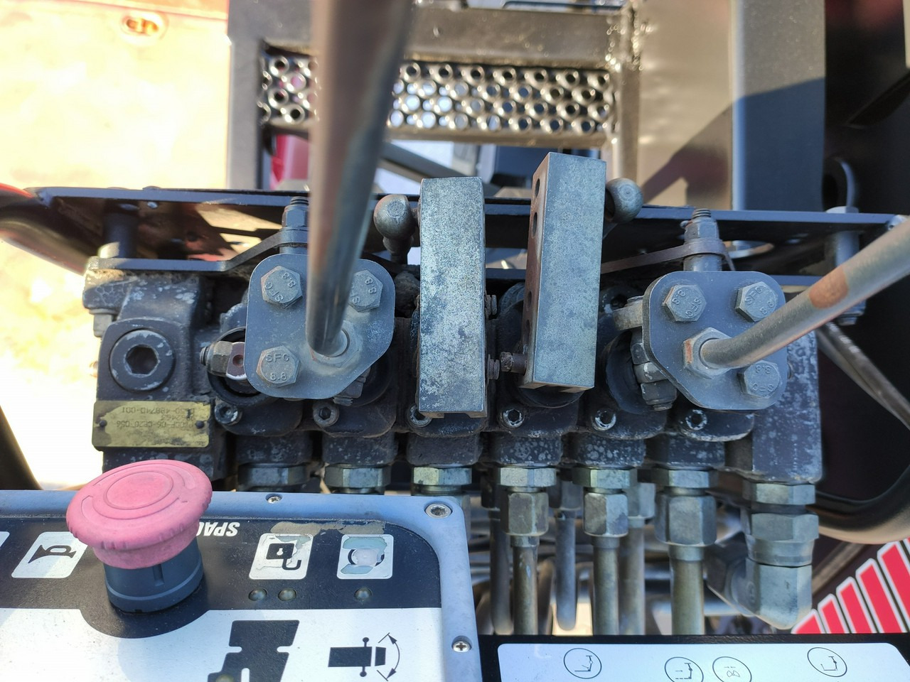 MAN Man 26.440 6x4 HDS HIAB 166 B-3 DUO Wywrotka Meiller 2-stronna en crédit-bail MAN Man 26.440 6x4 HDS HIAB 166 B-3 DUO Wywrotka Meiller 2-stronna: photos 49