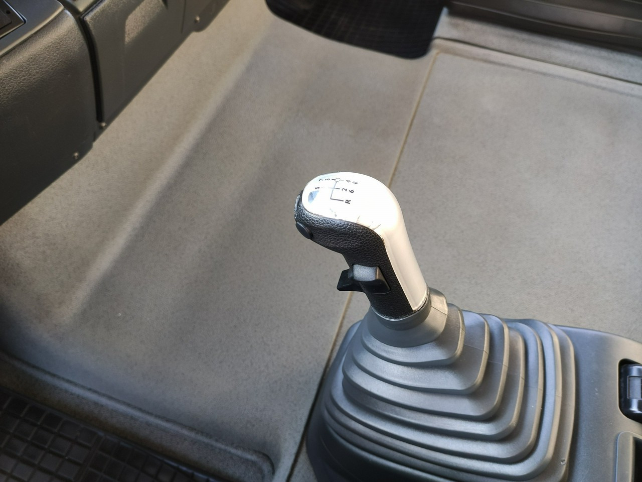 MAN Man 26.440 6x4 HDS HIAB 166 B-3 DUO Wywrotka Meiller 2-stronna en crédit-bail MAN Man 26.440 6x4 HDS HIAB 166 B-3 DUO Wywrotka Meiller 2-stronna: photos 36