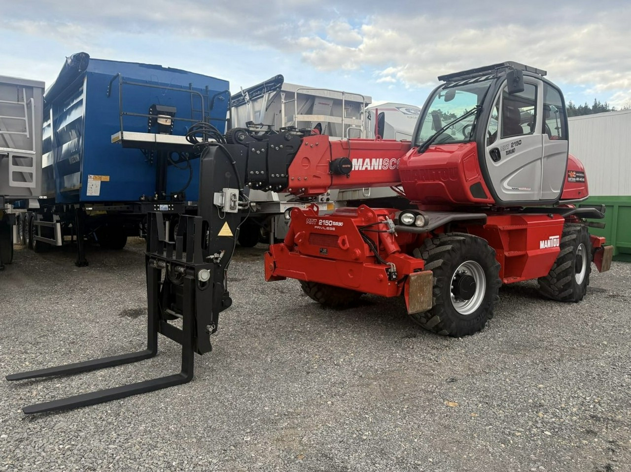 Manitou MRT 2150 ROTO Ładowarka Teleskopowa Obrotowa 2550 - Chariot télescopique: photos 2 Manitou MRT 2150 ROTO Ładowarka Teleskopowa Obrotowa 2550 - Chariot télescopique: photos 2