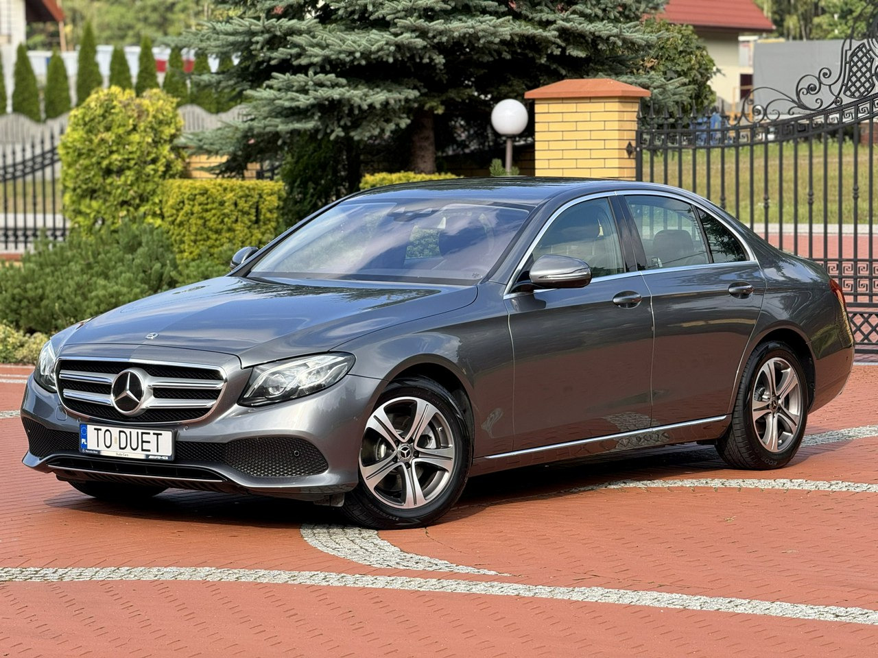 Mercedes E 220 - Berline: photos 1 Mercedes E 220 - Berline: photos 1