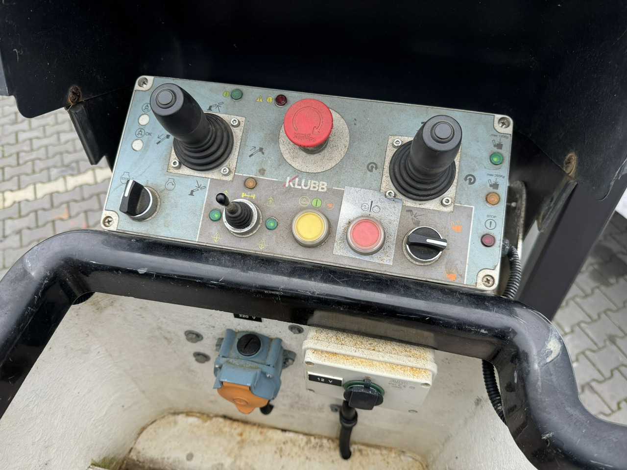 Camion avec nacelle Mercedes Sprinter Zwyżka Podnośnik Koszowy KLUBB K42P UDT WUMAG GSR: photos 24 Camion avec nacelle Mercedes Sprinter Zwyżka Podnośnik Koszowy KLUBB K42P UDT WUMAG GSR: photos 24