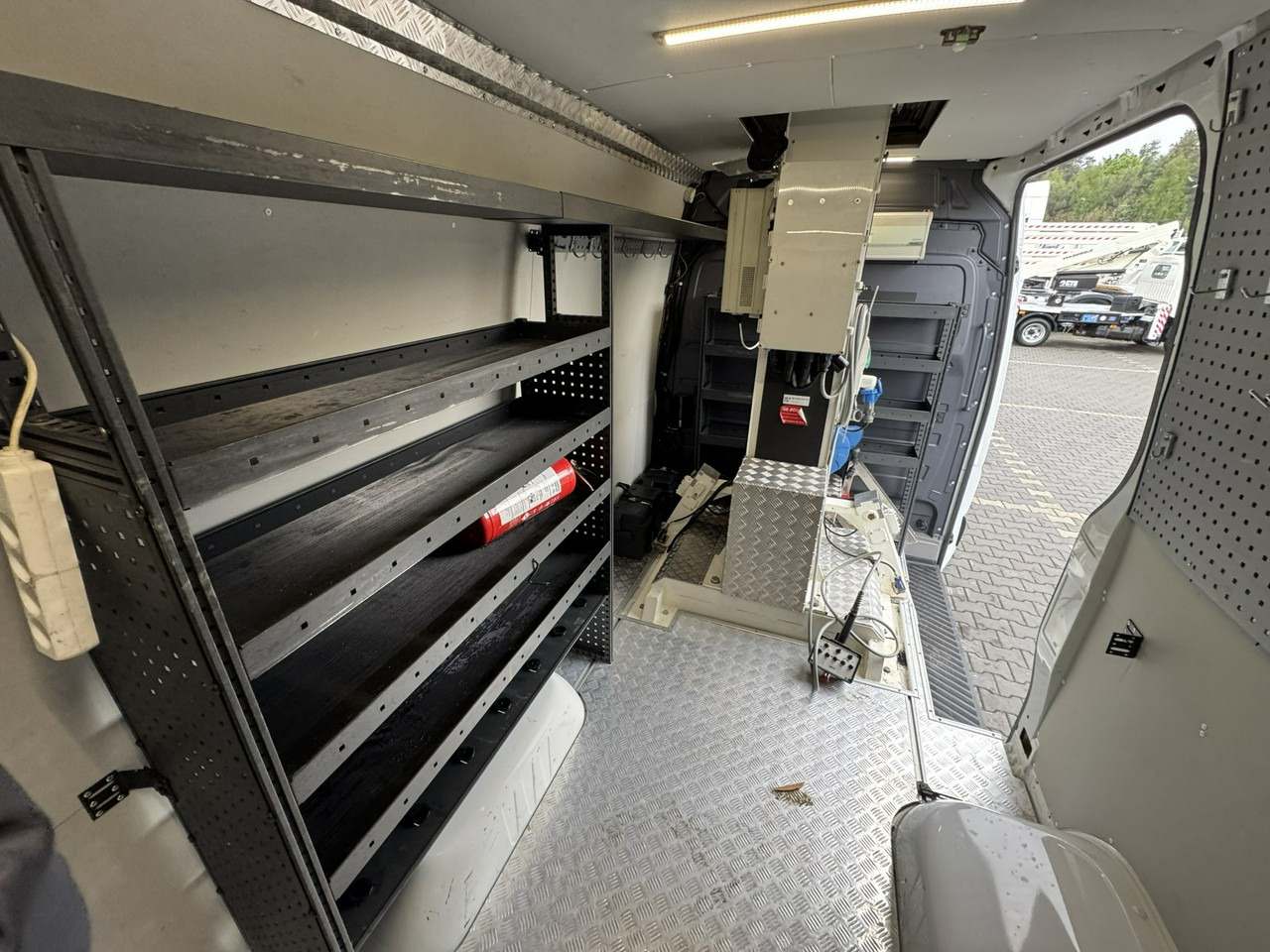 Camion avec nacelle Mercedes Sprinter Zwyżka Podnośnik Koszowy KLUBB K42P UDT WUMAG GSR: photos 16 Camion avec nacelle Mercedes Sprinter Zwyżka Podnośnik Koszowy KLUBB K42P UDT WUMAG GSR: photos 16