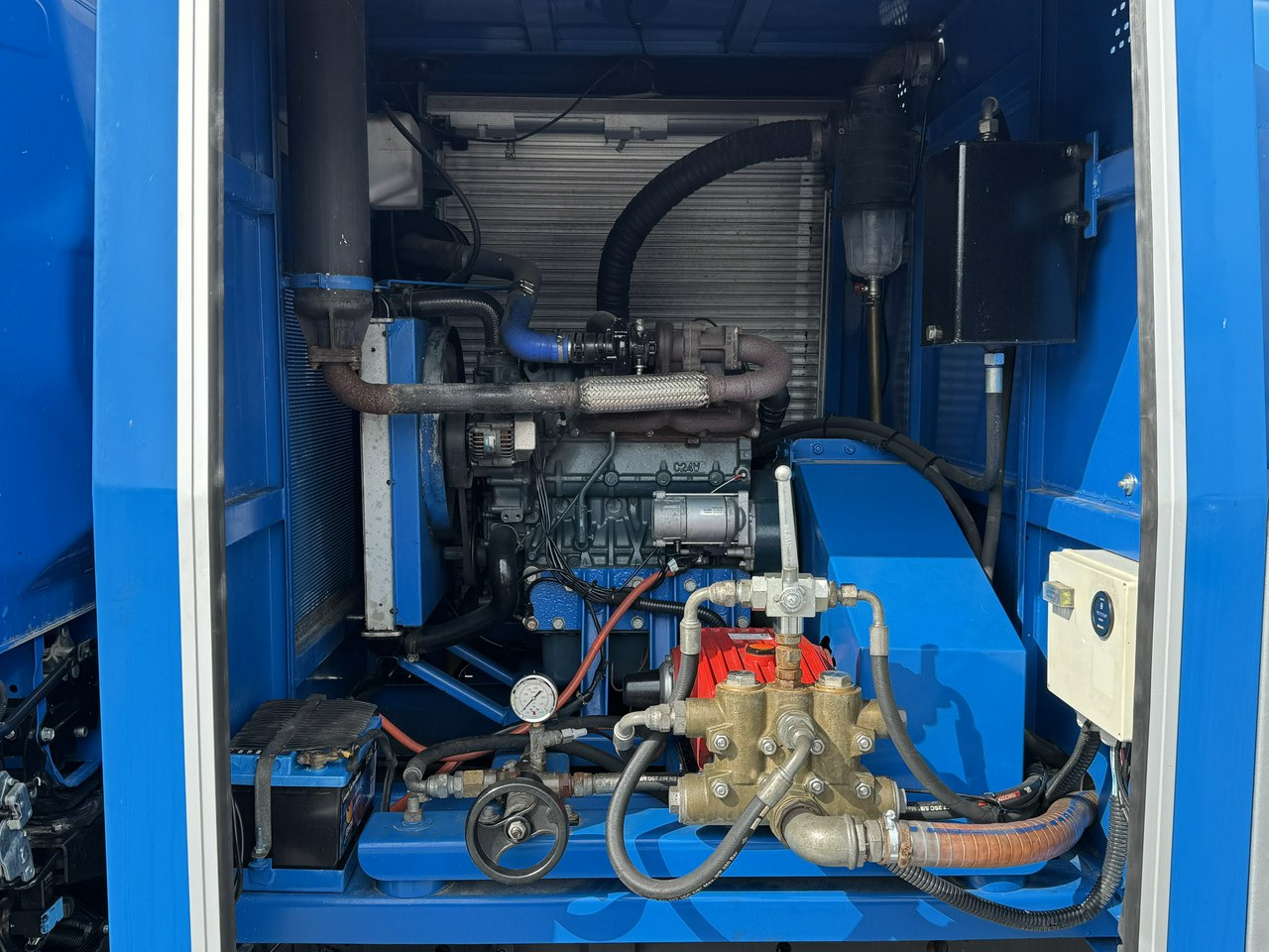 Camion hydrocureur Mitsubishi Canter 7C18 3.0/150 KM Asenizcyjny: photos 8