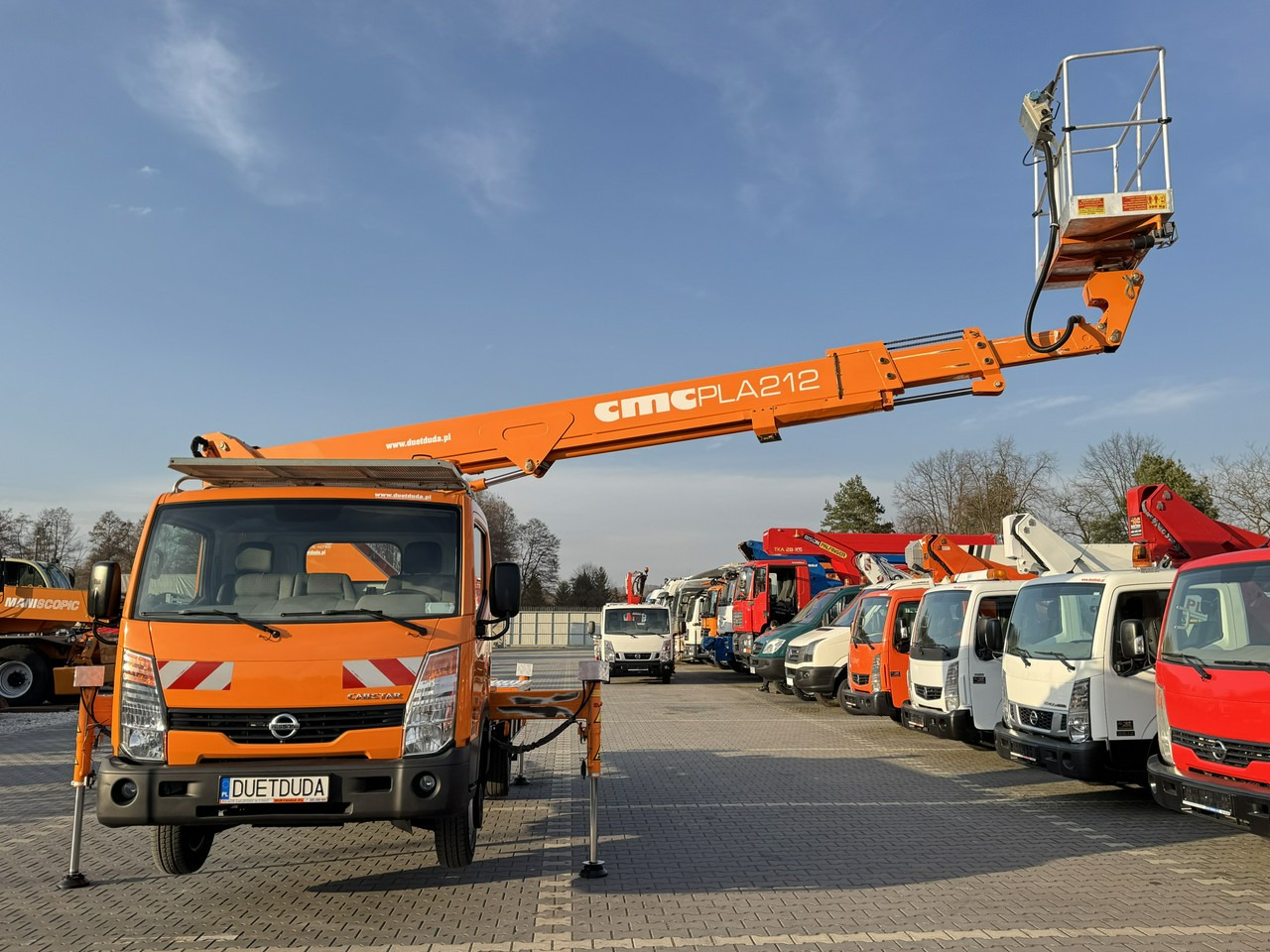 Nissan Cabstar - Camion avec nacelle: photos 4 Nissan Cabstar - Camion avec nacelle: photos 4
