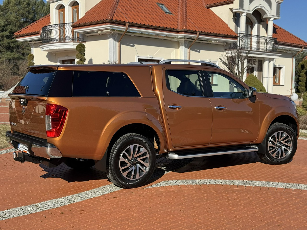 Pick-up Nissan Navara: photos 10