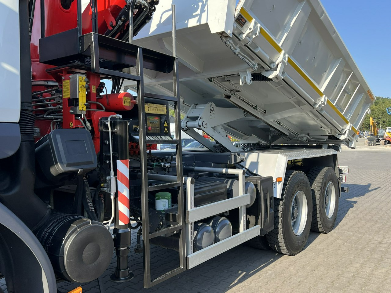 Renault Kerax 26.390 6x4 Mocny HDS FASSI F170 Sterowanie Radiowe - Camion benne, Camion grue: photos 5 Renault Kerax 26.390 6x4 Mocny HDS FASSI F170 Sterowanie Radiowe - Camion benne, Camion grue: photos 5