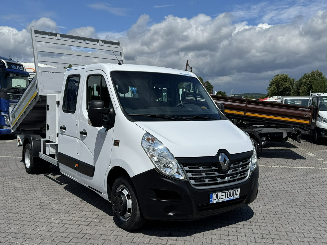 Renault Master - Utilitaire benne: photos 4 Renault Master - Utilitaire benne: photos 4