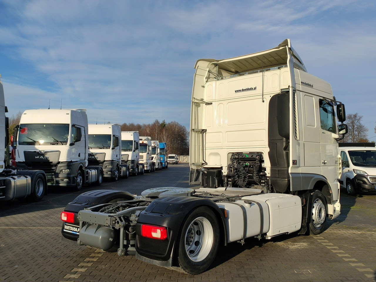 Tracteur routier DAF XF 106.460 Euro 6 LowDeck Mega: photos 10