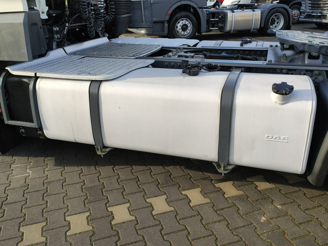 Tracteur routier DAF XF 106.460 Euro 6 LowDeck Mega: photos 32