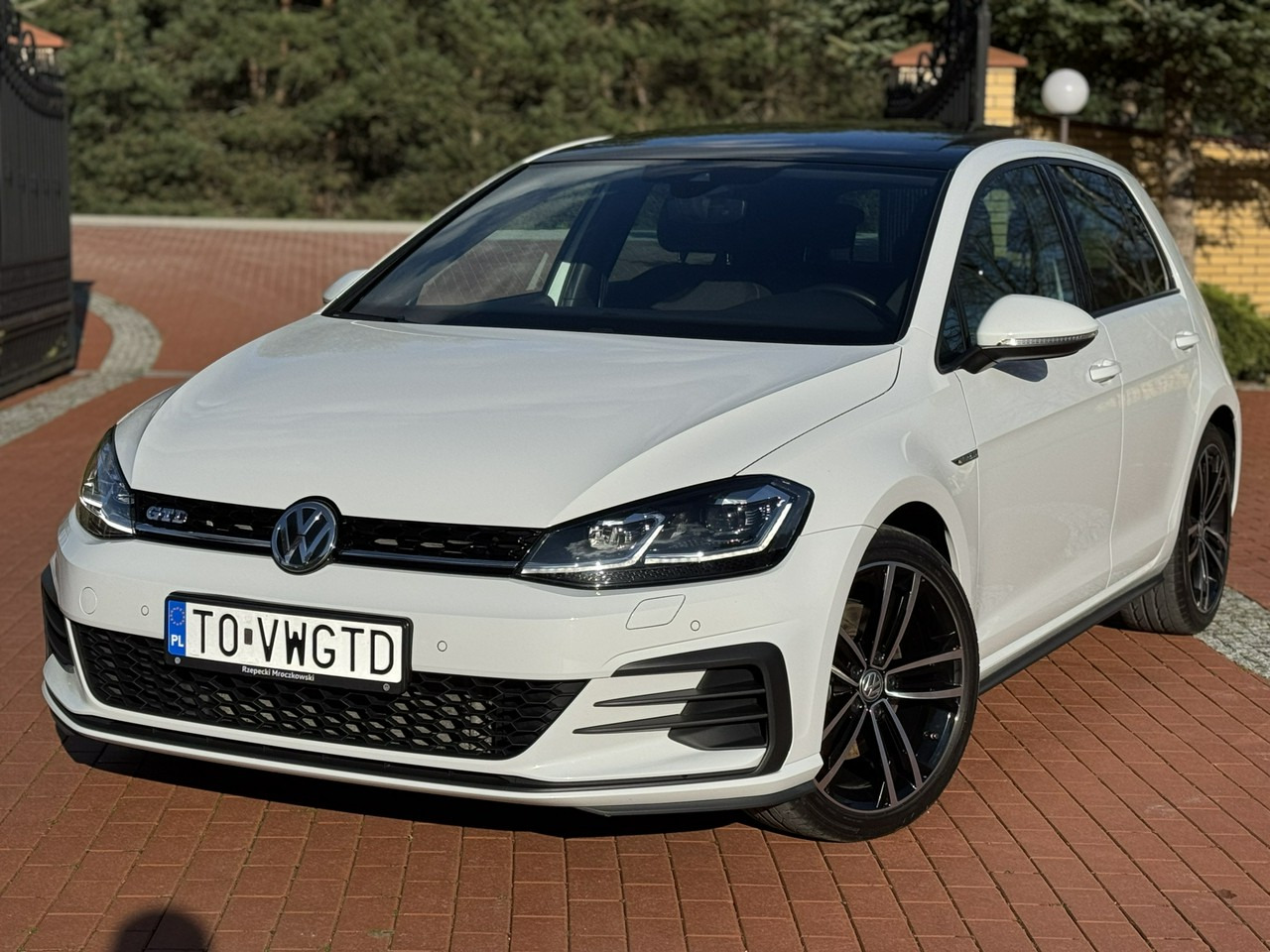 Volkswagen Golf - Voiture: photos 2 Volkswagen Golf - Voiture: photos 2