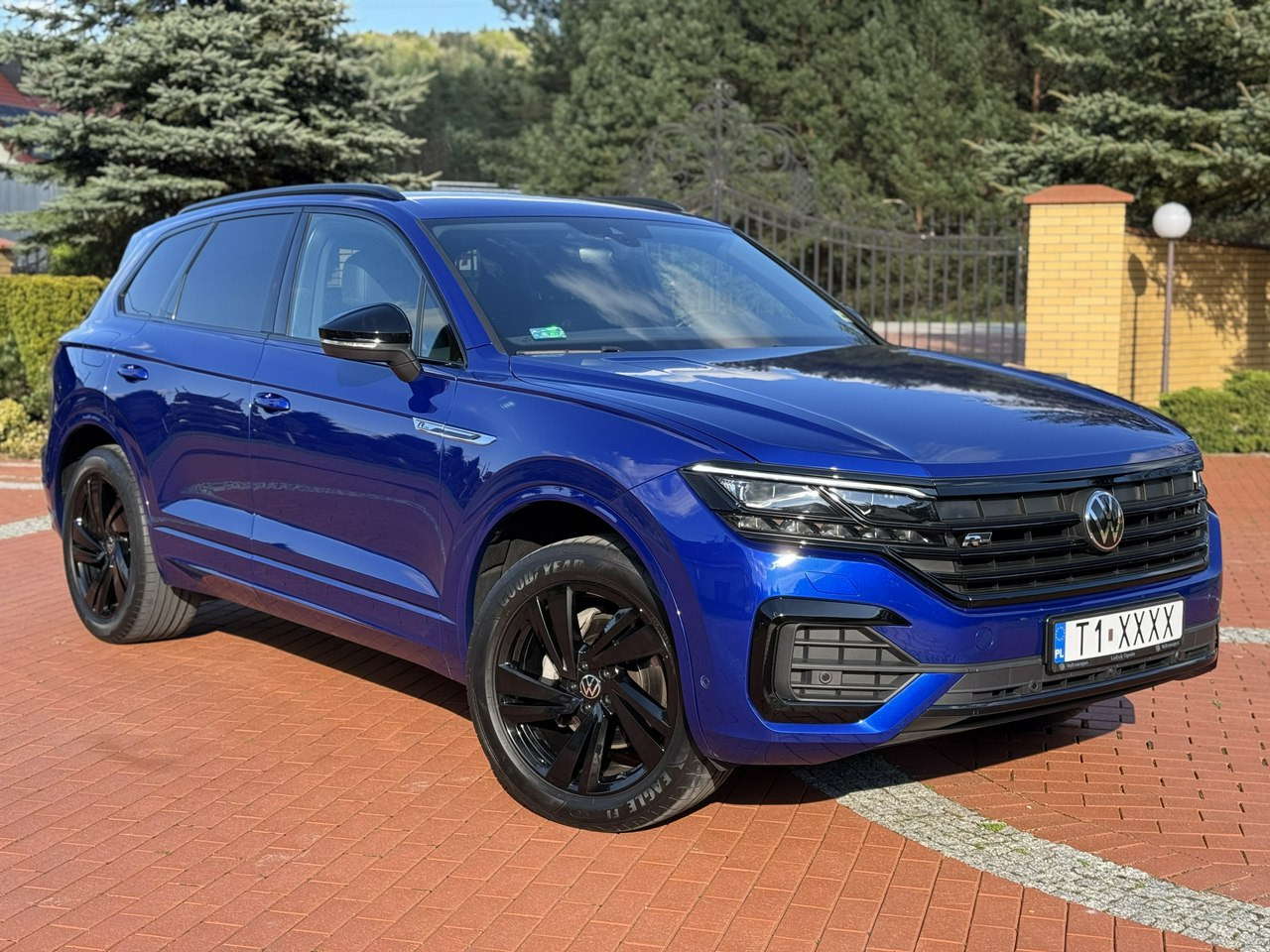 Volkswagen Touareg - SUV: photos 2 Volkswagen Touareg - SUV: photos 2
